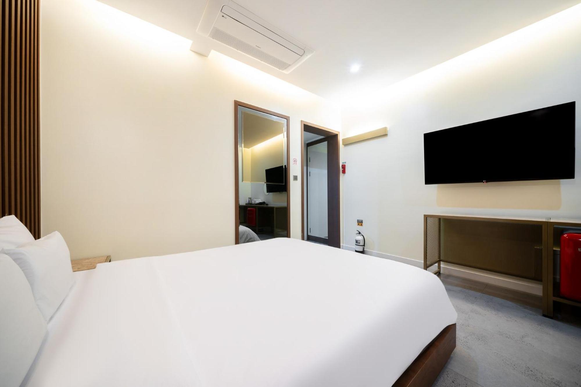 Suncheon Hound Hotel Suncheon Station Branch Exterior photo